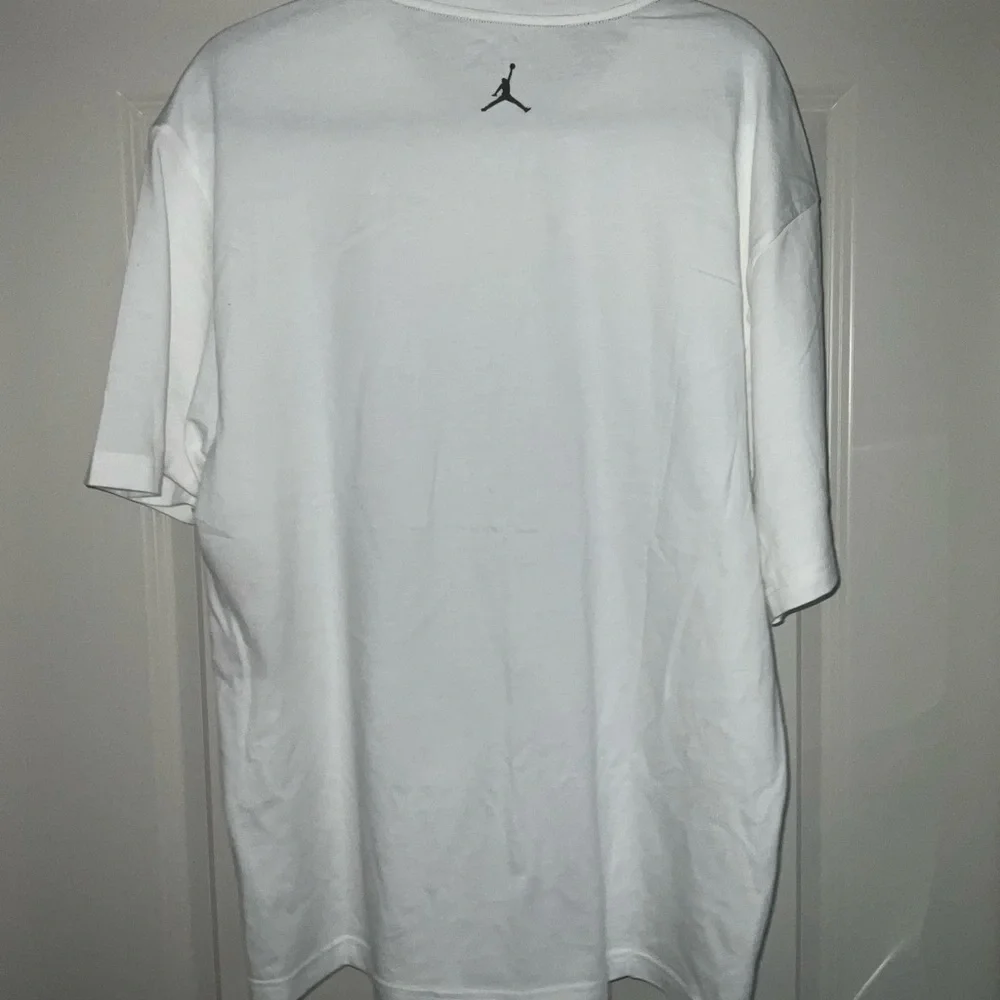 Men's Jordan Graphic T-shirt Size Large